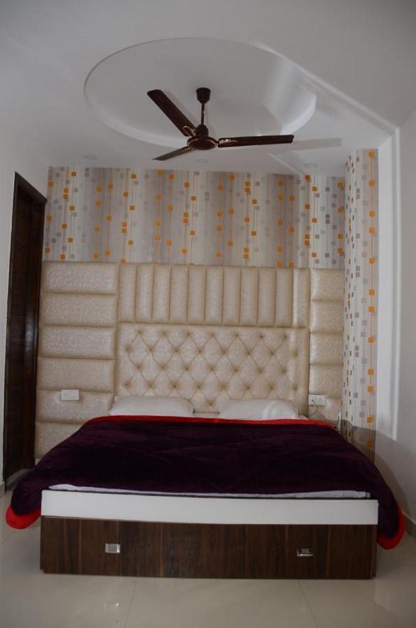 Hotel Robin Inn Amritsar Esterno foto