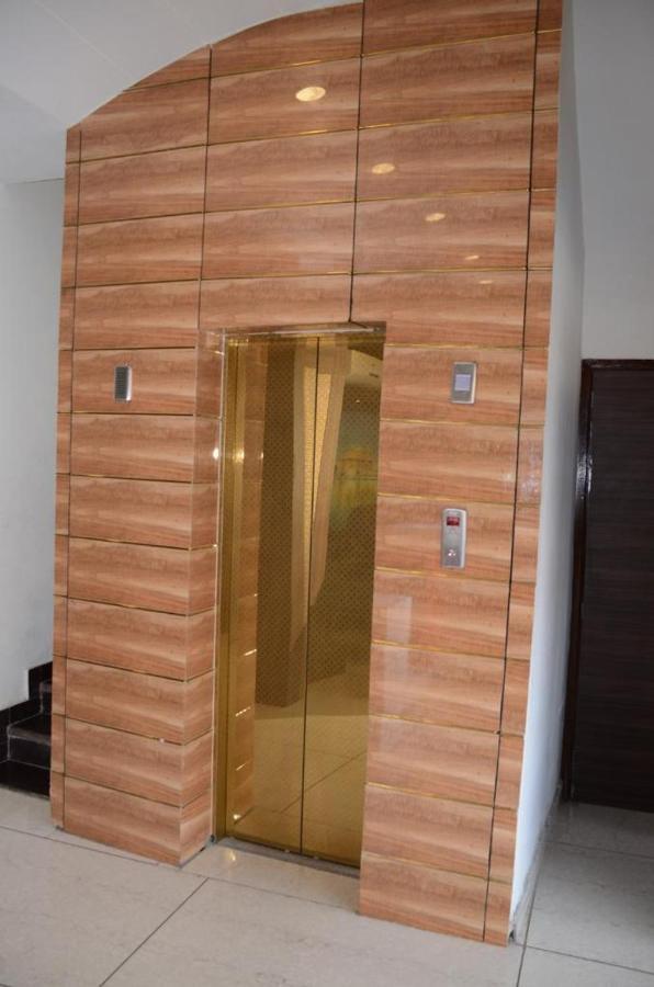 Hotel Robin Inn Amritsar Esterno foto