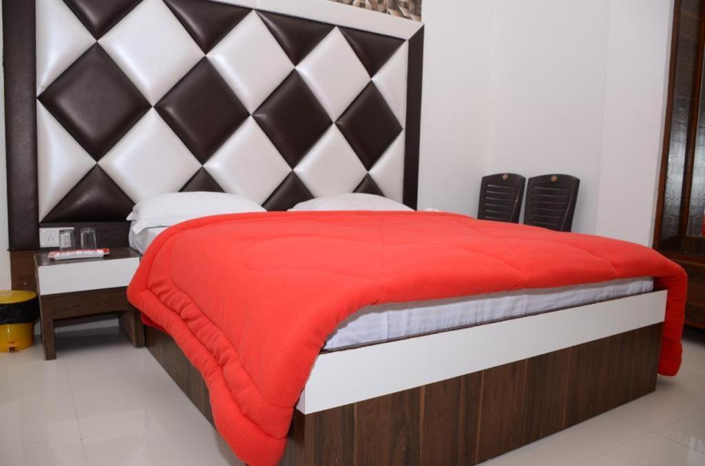 Hotel Robin Inn Amritsar Esterno foto