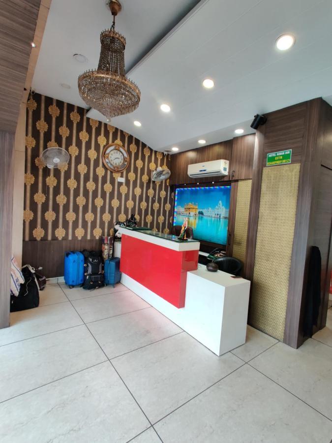 Hotel Robin Inn Amritsar Esterno foto
