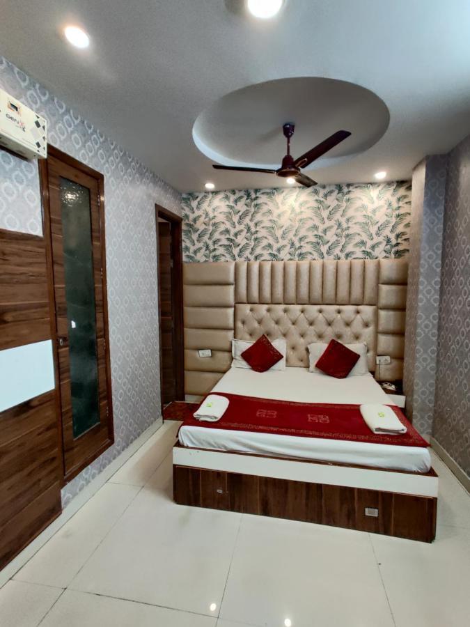 Hotel Robin Inn Amritsar Esterno foto