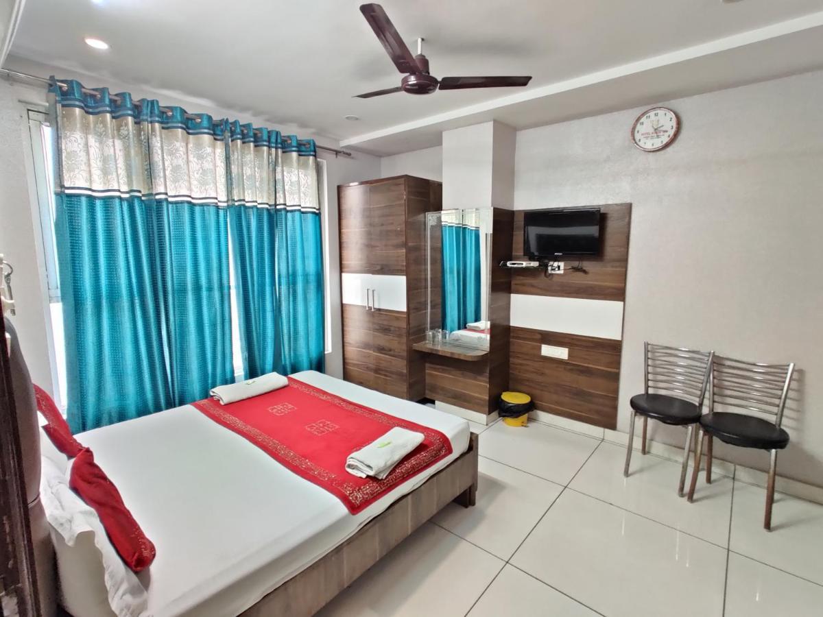 Hotel Robin Inn Amritsar Esterno foto