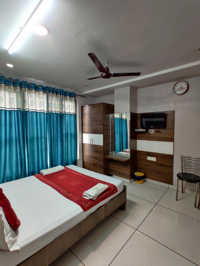 Hotel Robin Inn Amritsar Esterno foto