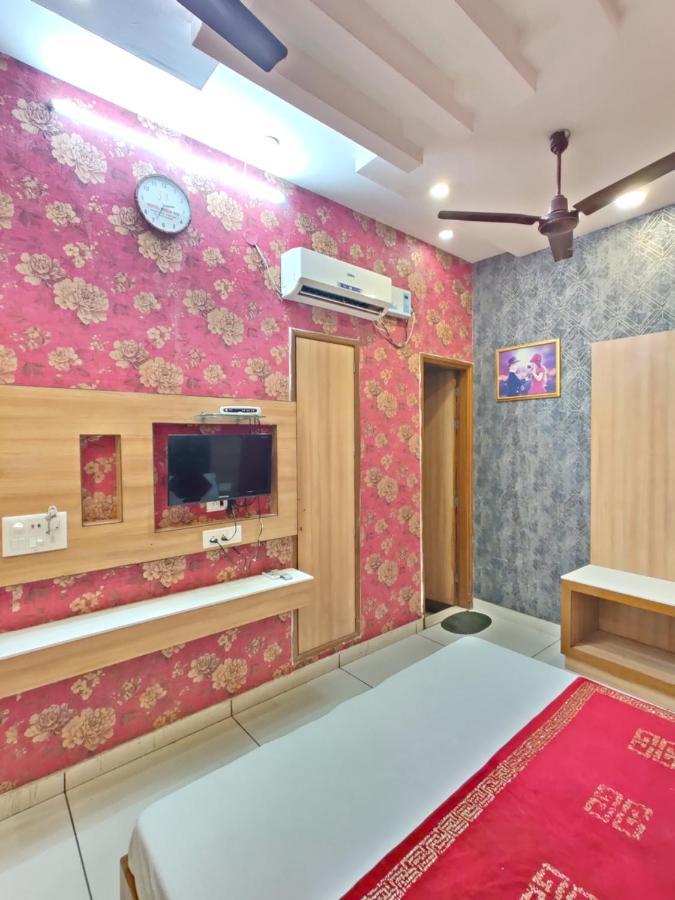Hotel Robin Inn Amritsar Esterno foto