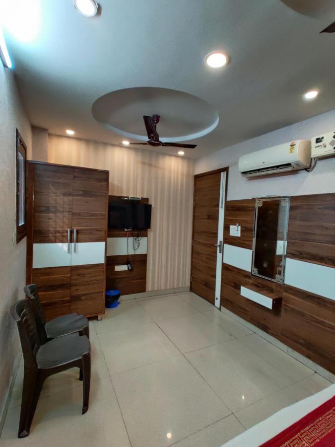 Hotel Robin Inn Amritsar Esterno foto
