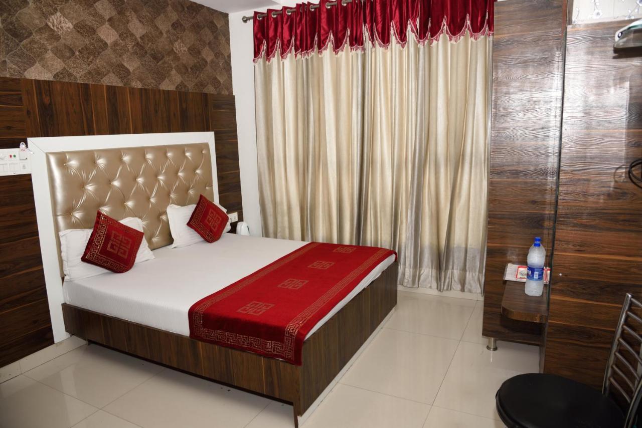 Hotel Robin Inn Amritsar Esterno foto