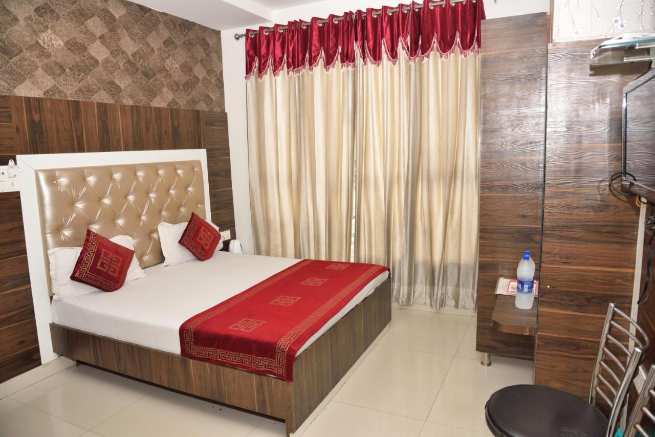 Hotel Robin Inn Amritsar Esterno foto
