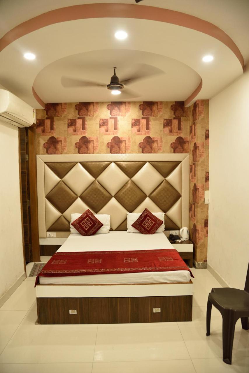 Hotel Robin Inn Amritsar Esterno foto