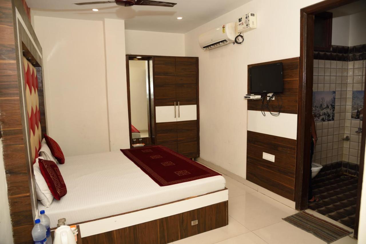 Hotel Robin Inn Amritsar Esterno foto